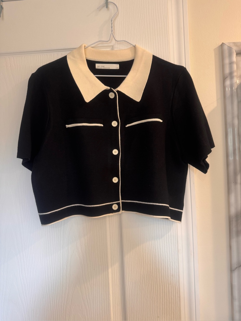 OAK + FORT Black Cropped Button-Down Polo Cardigan with Cream Trim